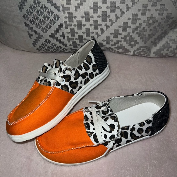 Orange, cheetah print & sparkly black slip ons. - Picture 3 of 7